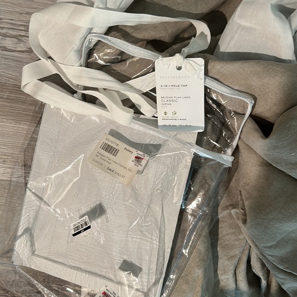 Pottery barn Belgian flax linen curtain one piece - Picture 4 of 4